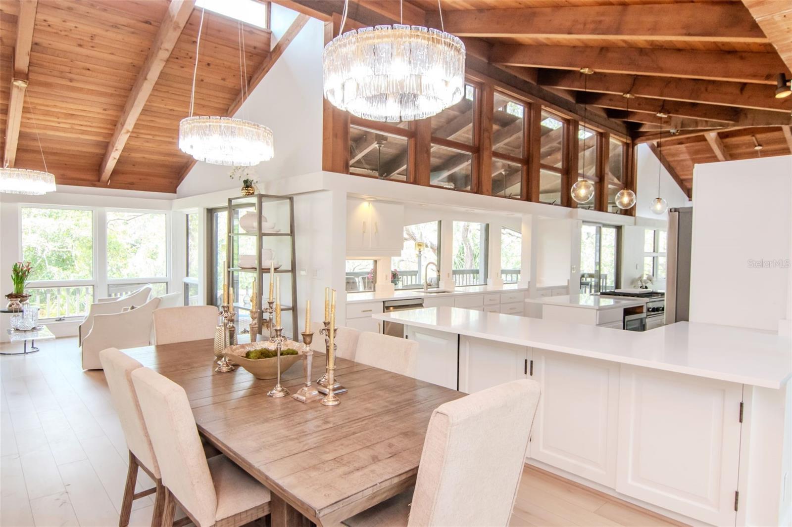 1296 WEYBRIDGE LANE