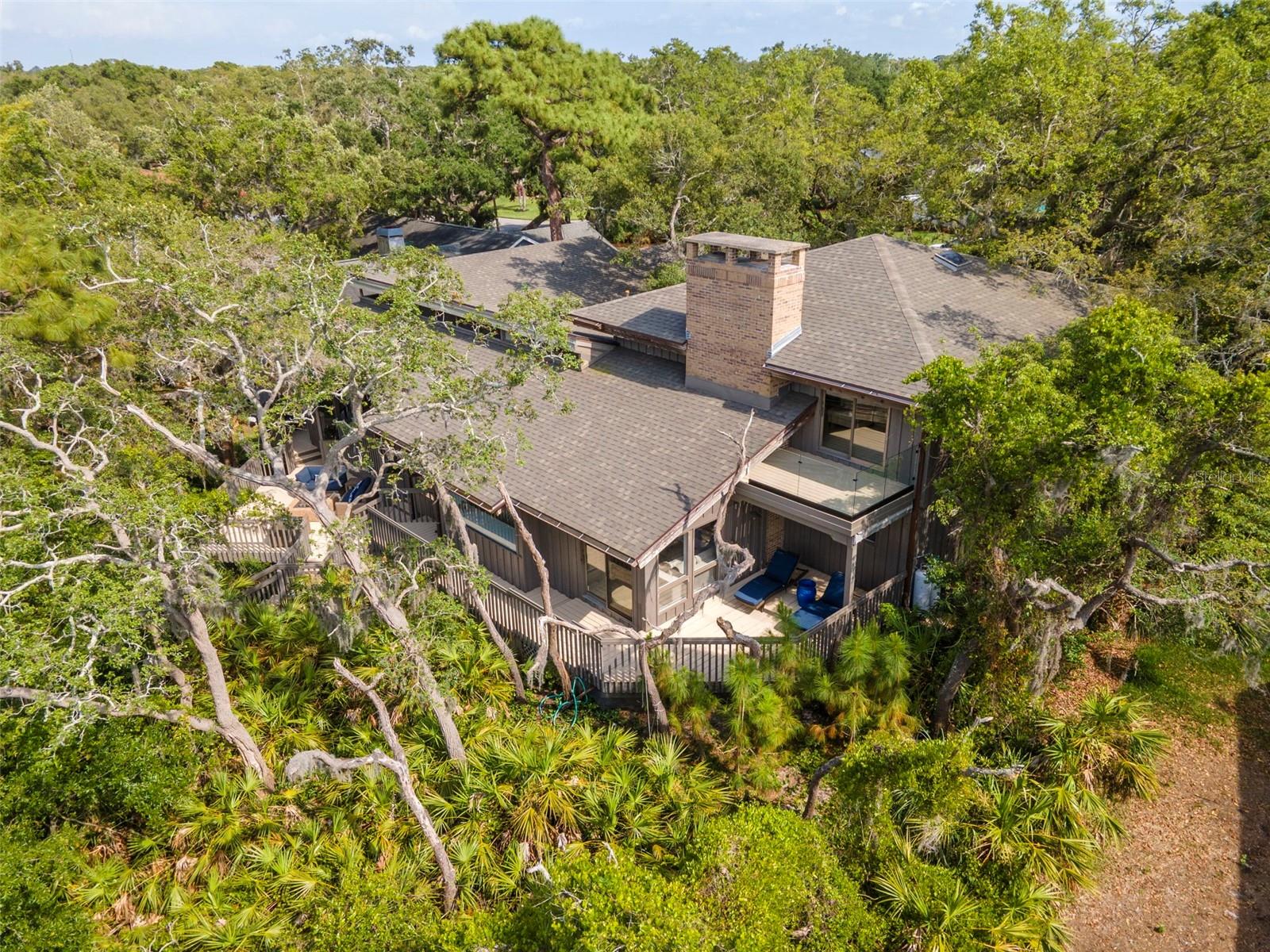 1296 WEYBRIDGE LANE