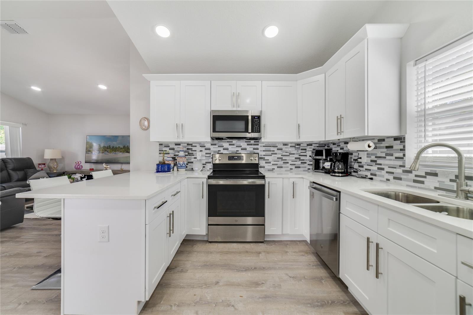 AVACADO TERRACE - Residential