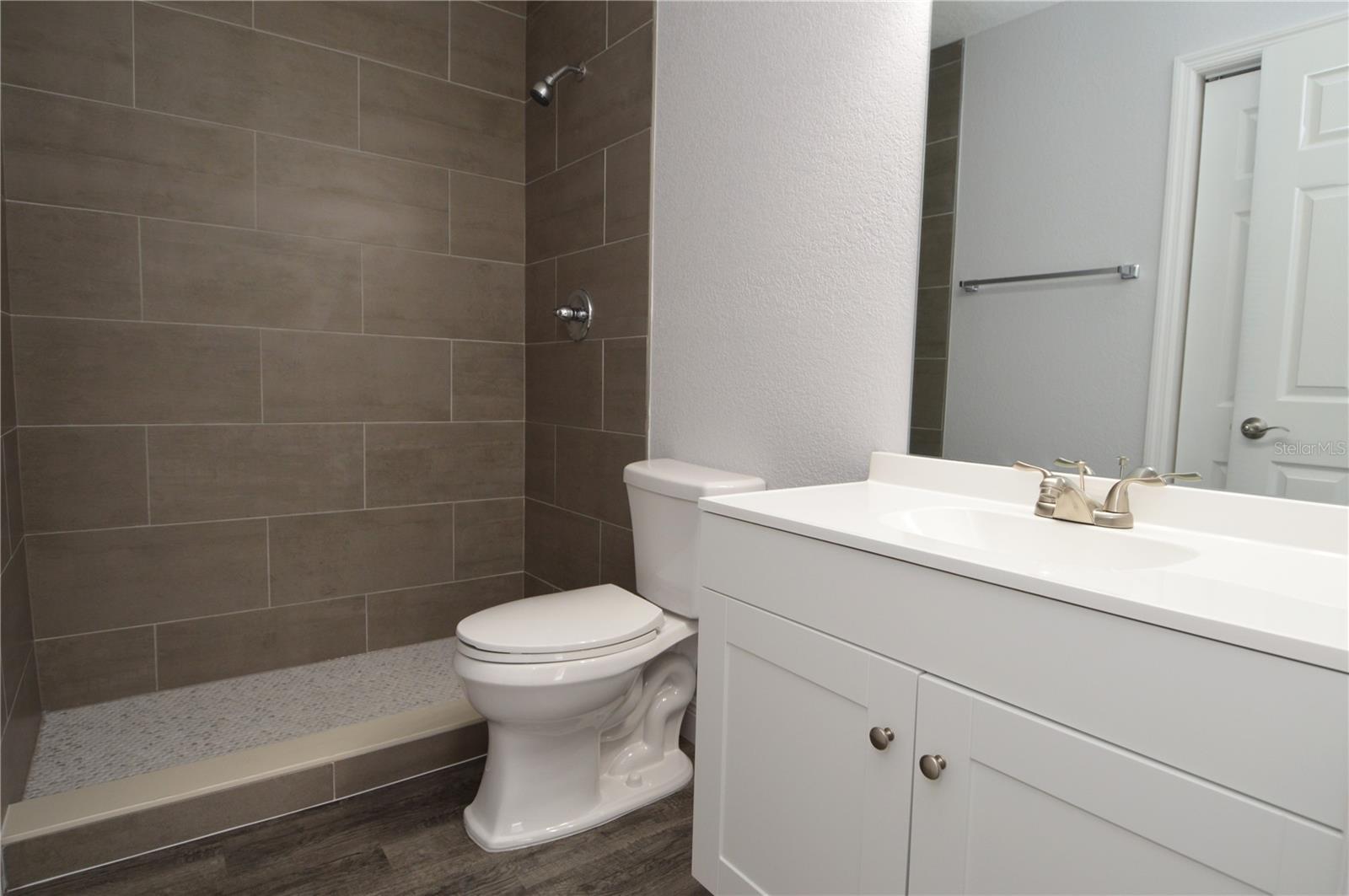 THE GRAND RESERVE CONDO - Residential Lease