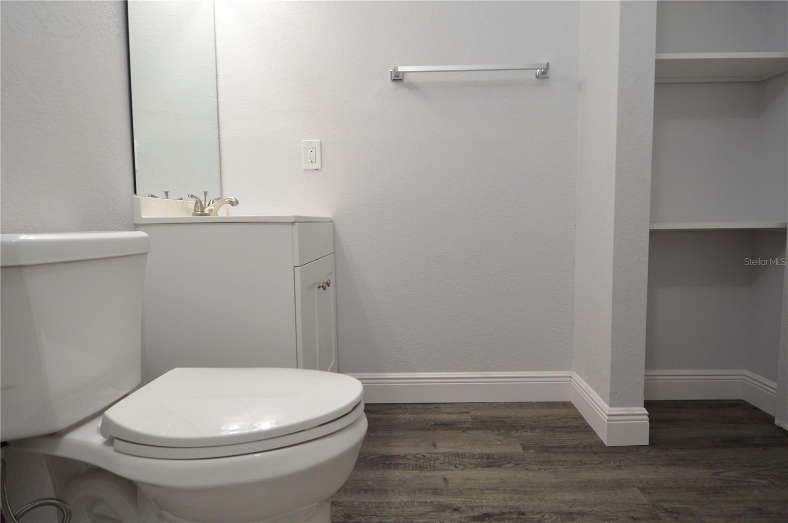 THE GRAND RESERVE CONDO - Residential Lease