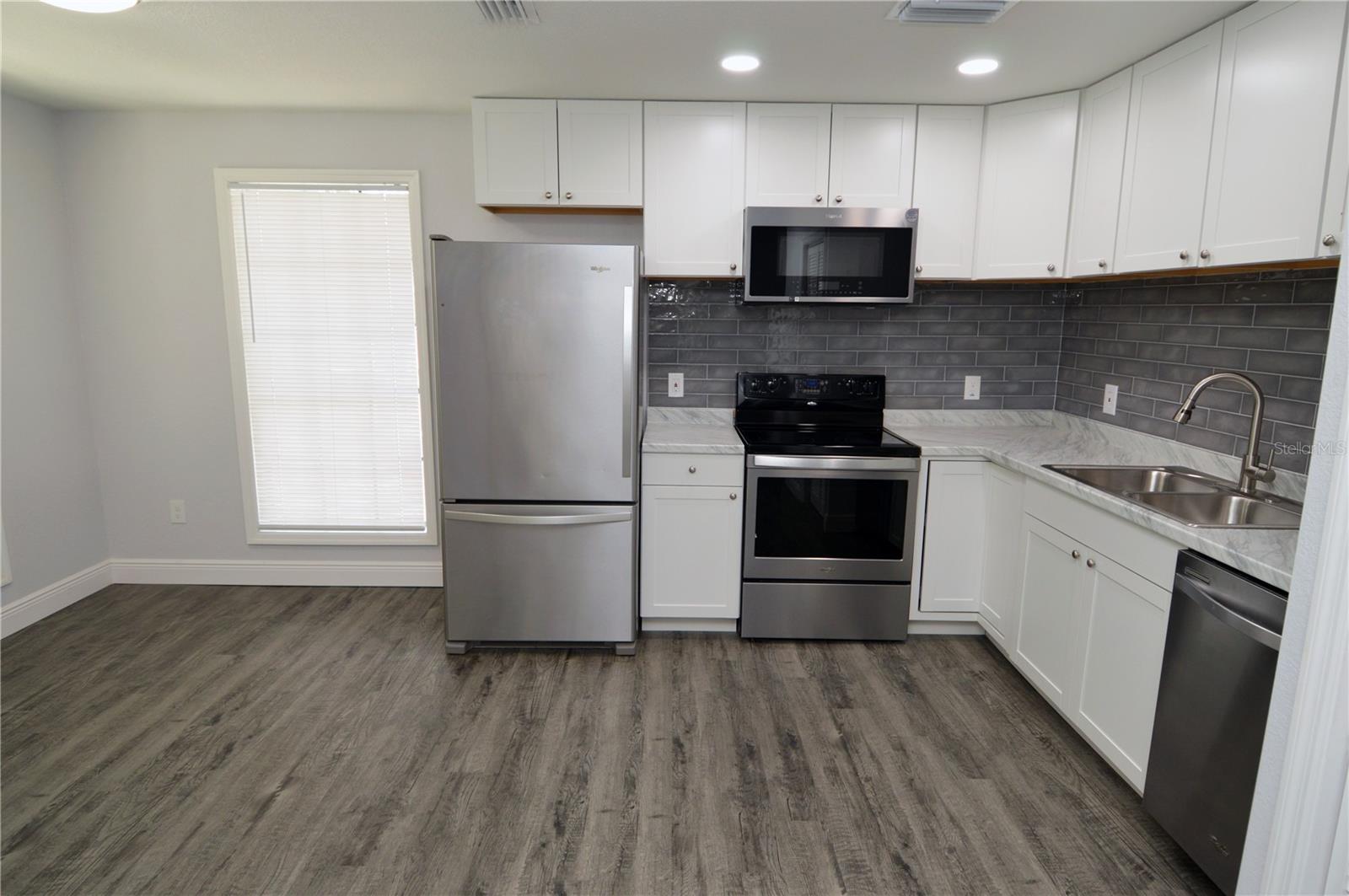 THE GRAND RESERVE CONDO - Residential Lease