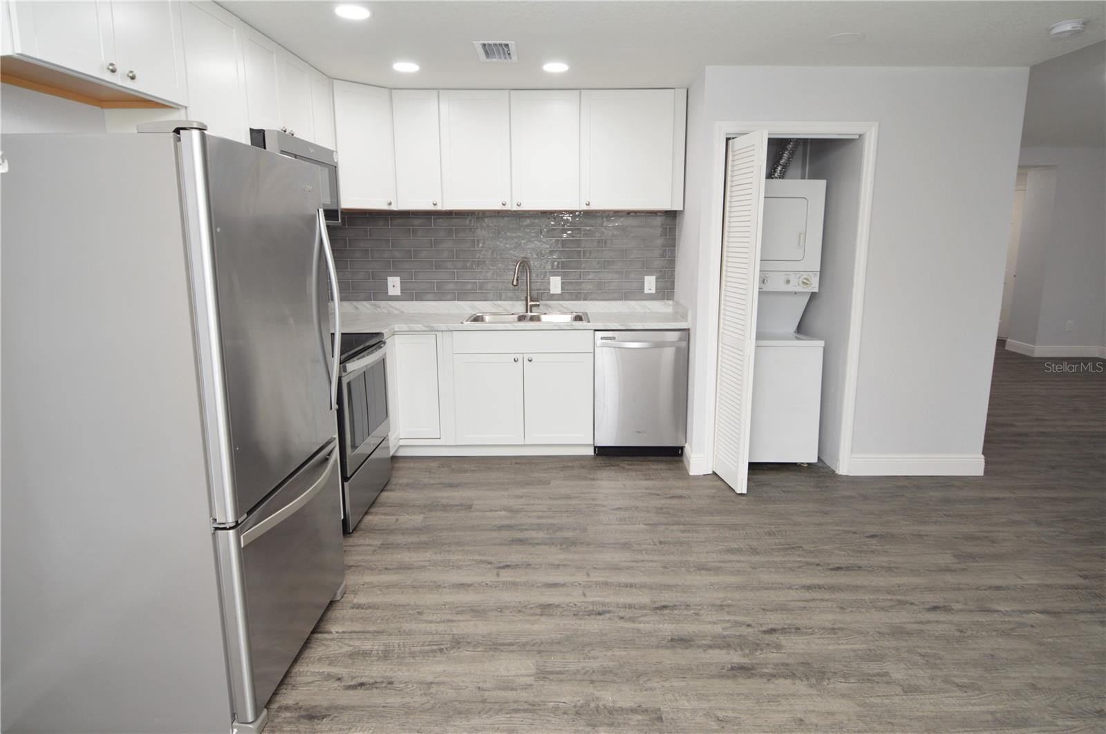 THE GRAND RESERVE CONDO - Residential Lease