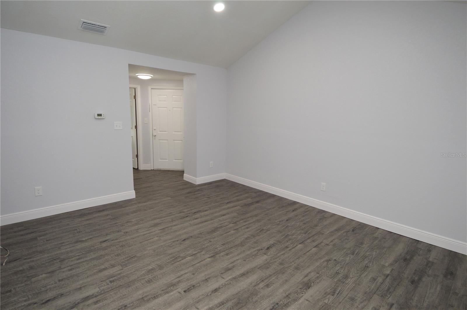 THE GRAND RESERVE CONDO - Residential Lease