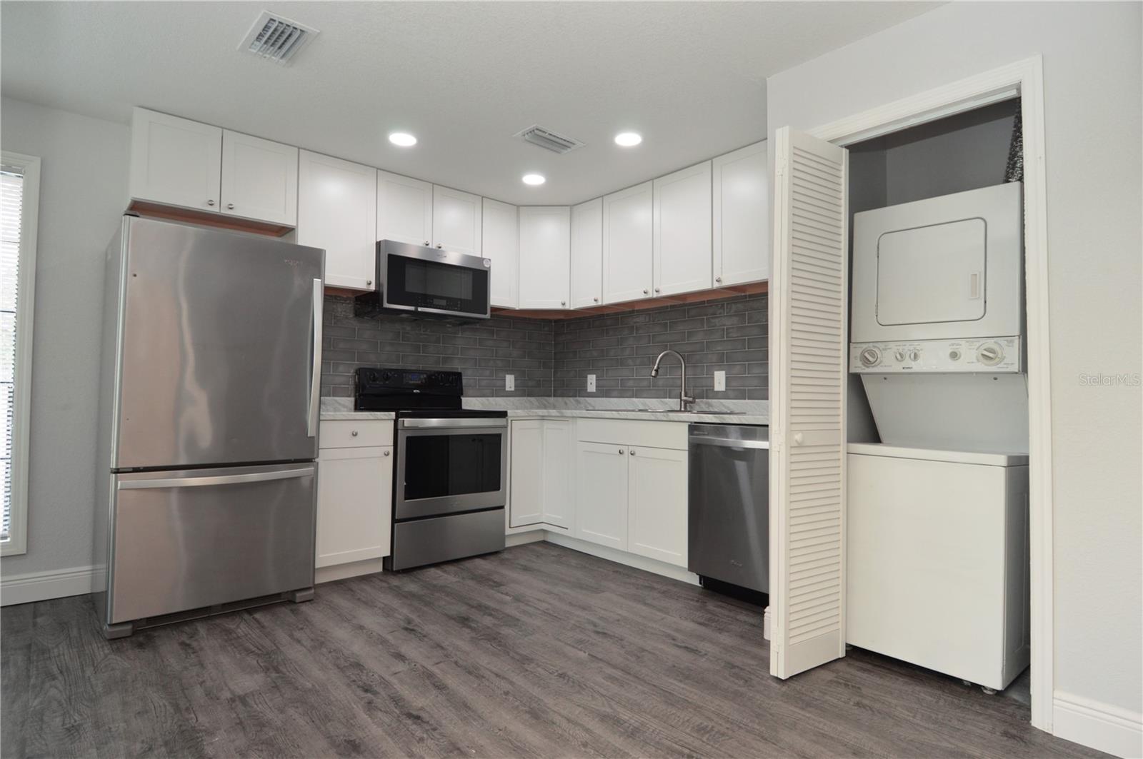 THE GRAND RESERVE CONDO - Residential Lease