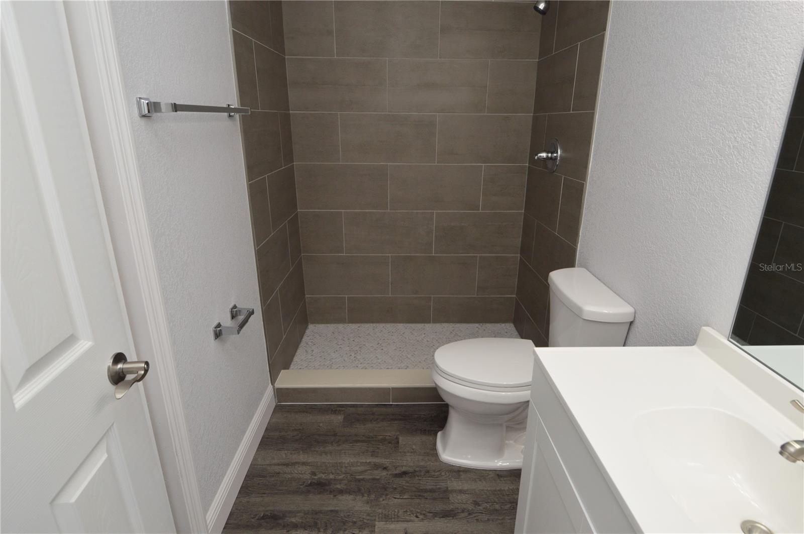 THE GRAND RESERVE CONDO - Residential Lease