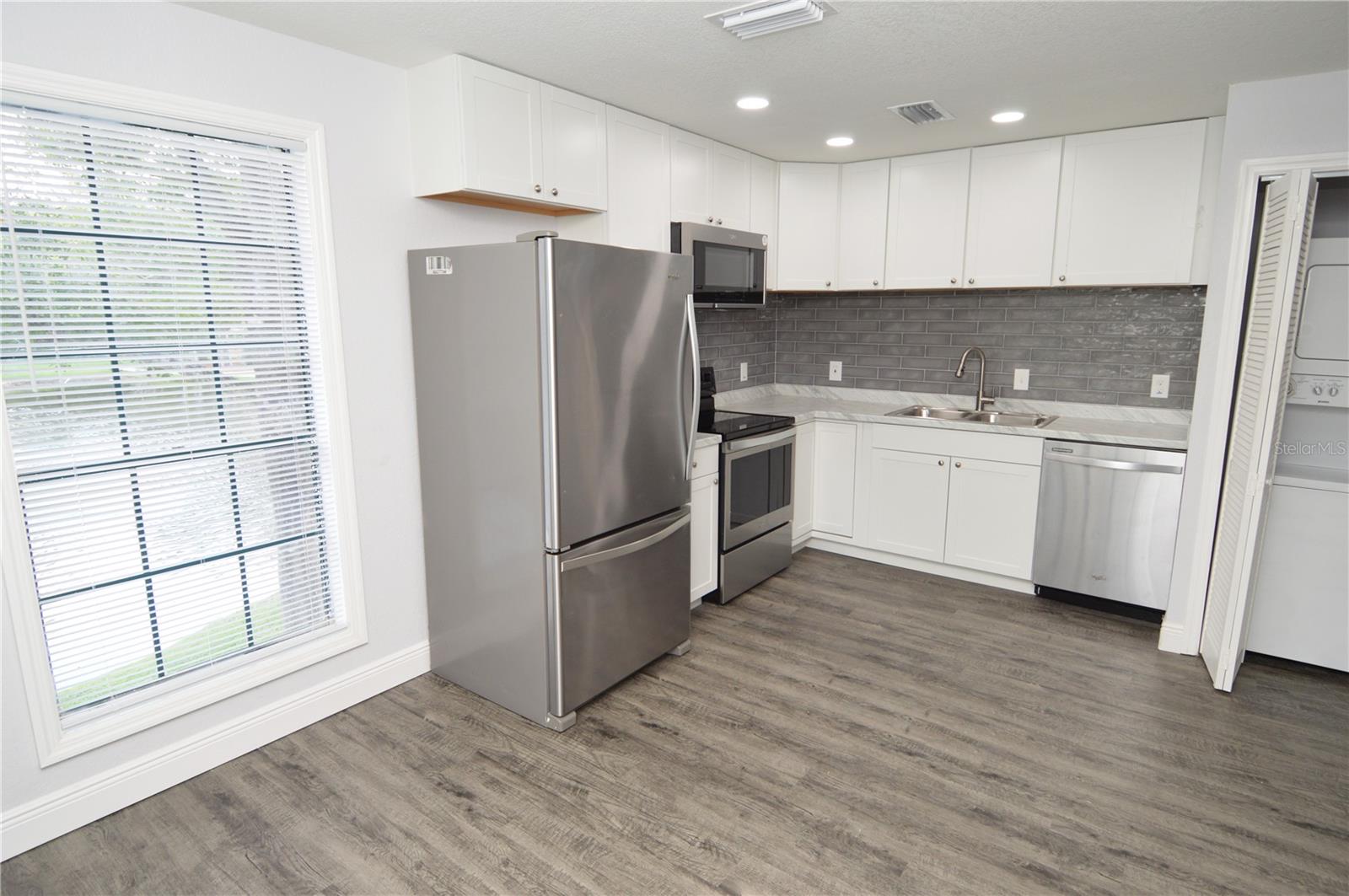 THE GRAND RESERVE CONDO - Residential Lease