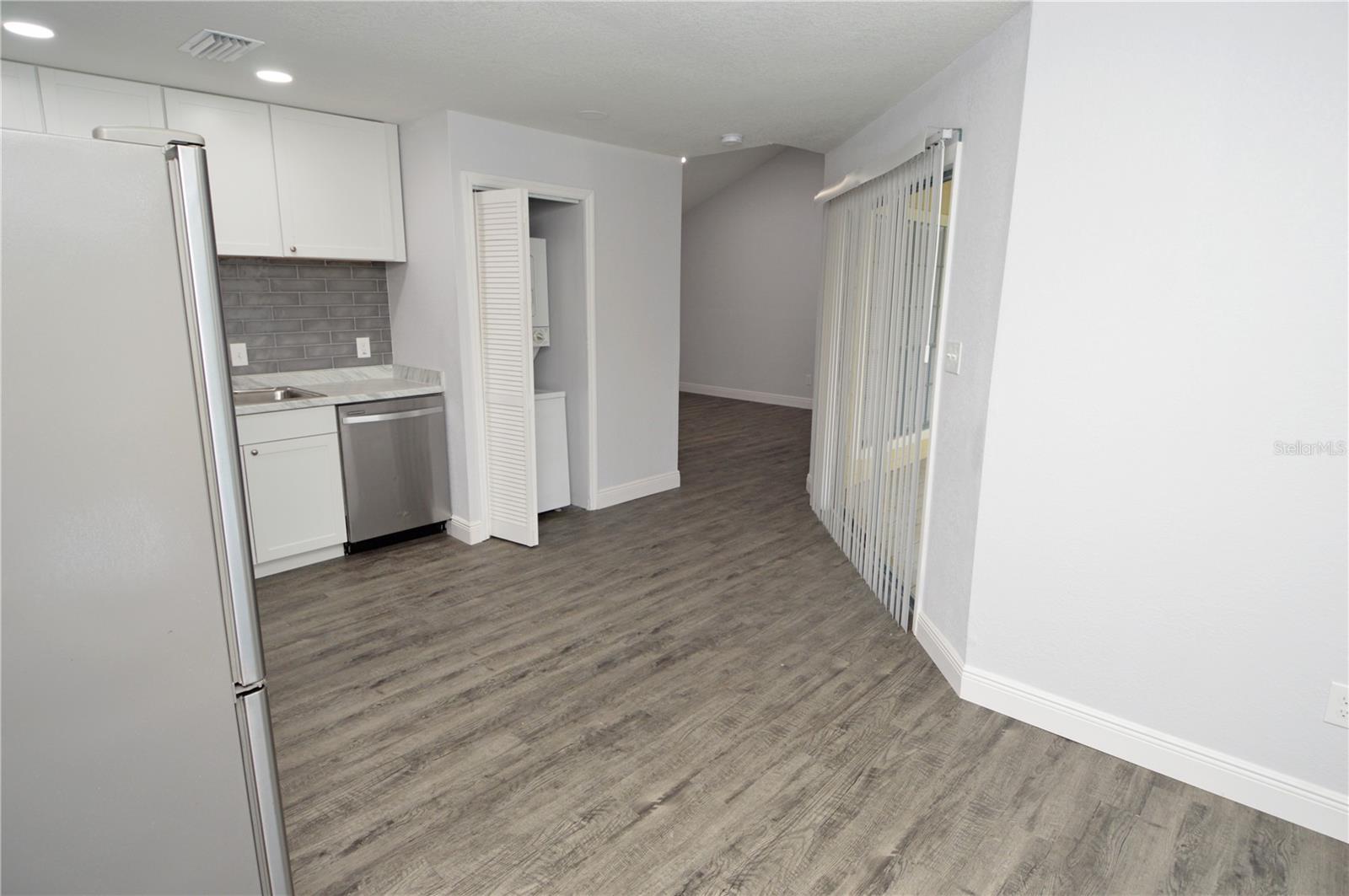 THE GRAND RESERVE CONDO - Residential Lease