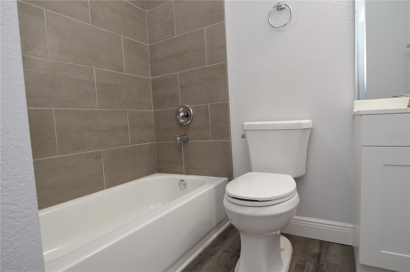 THE GRAND RESERVE CONDO - Residential Lease