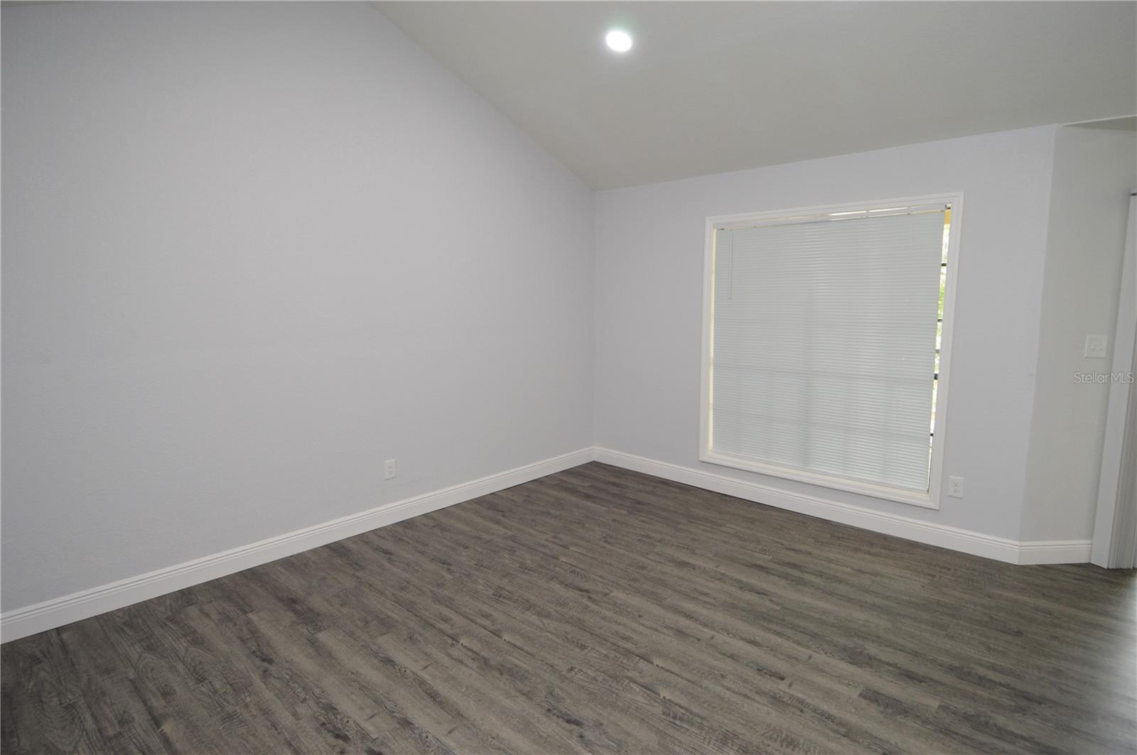 THE GRAND RESERVE CONDO - Residential Lease