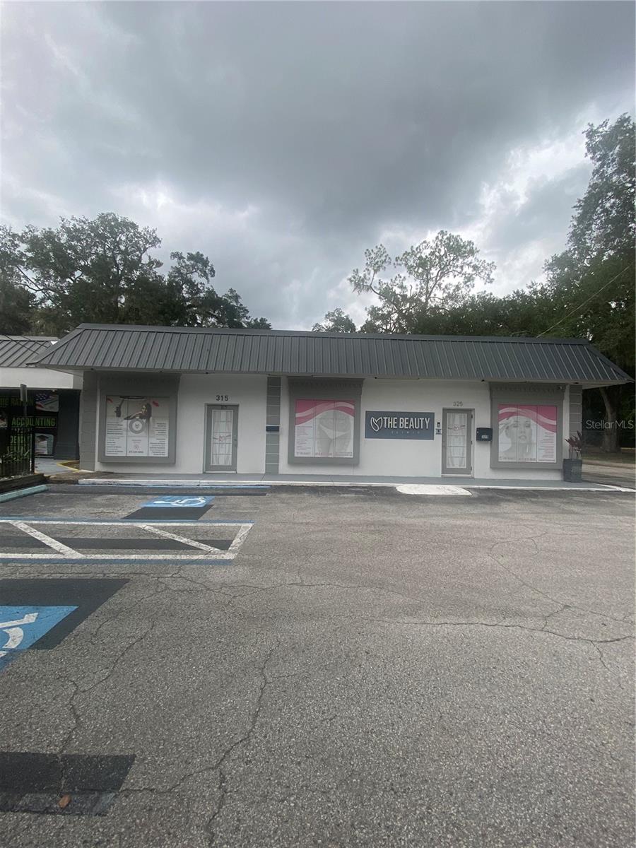 Photo of 315 S Parsons Ave, Brandon, FL 33511 (MLS # TB8555967)