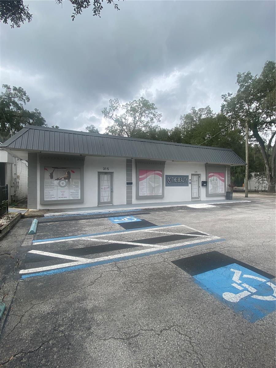 Photo of 315 S Parsons Ave, Brandon, FL 33511 (MLS # TB8555967)