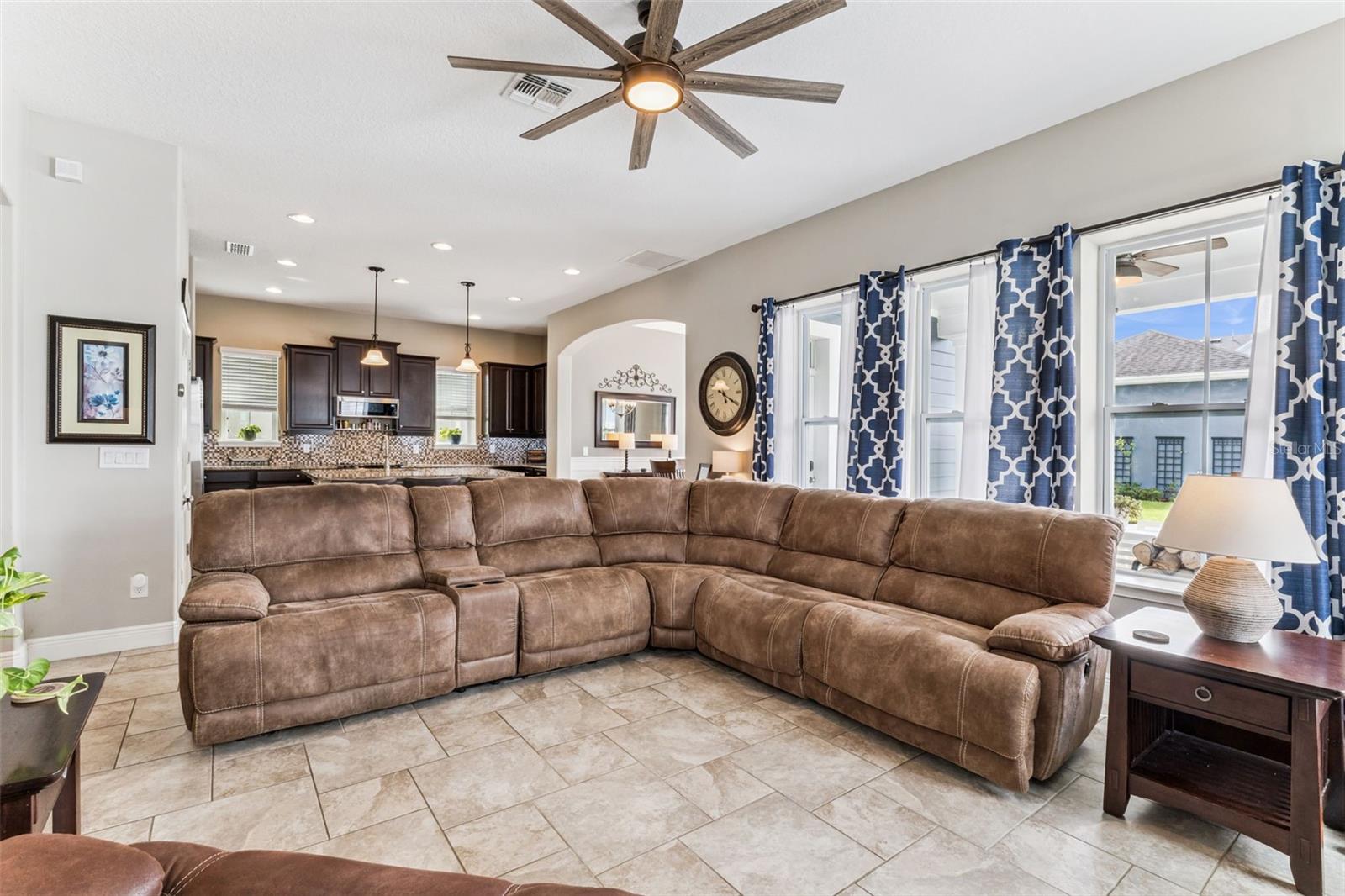 OAKLAND PARK - Residential