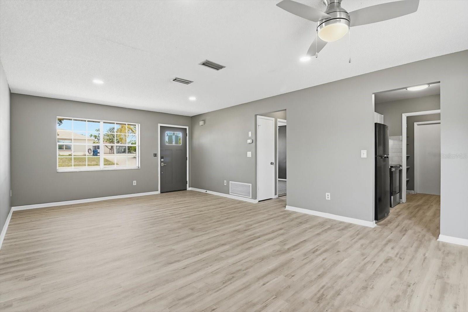 SPRING HILL - Residential