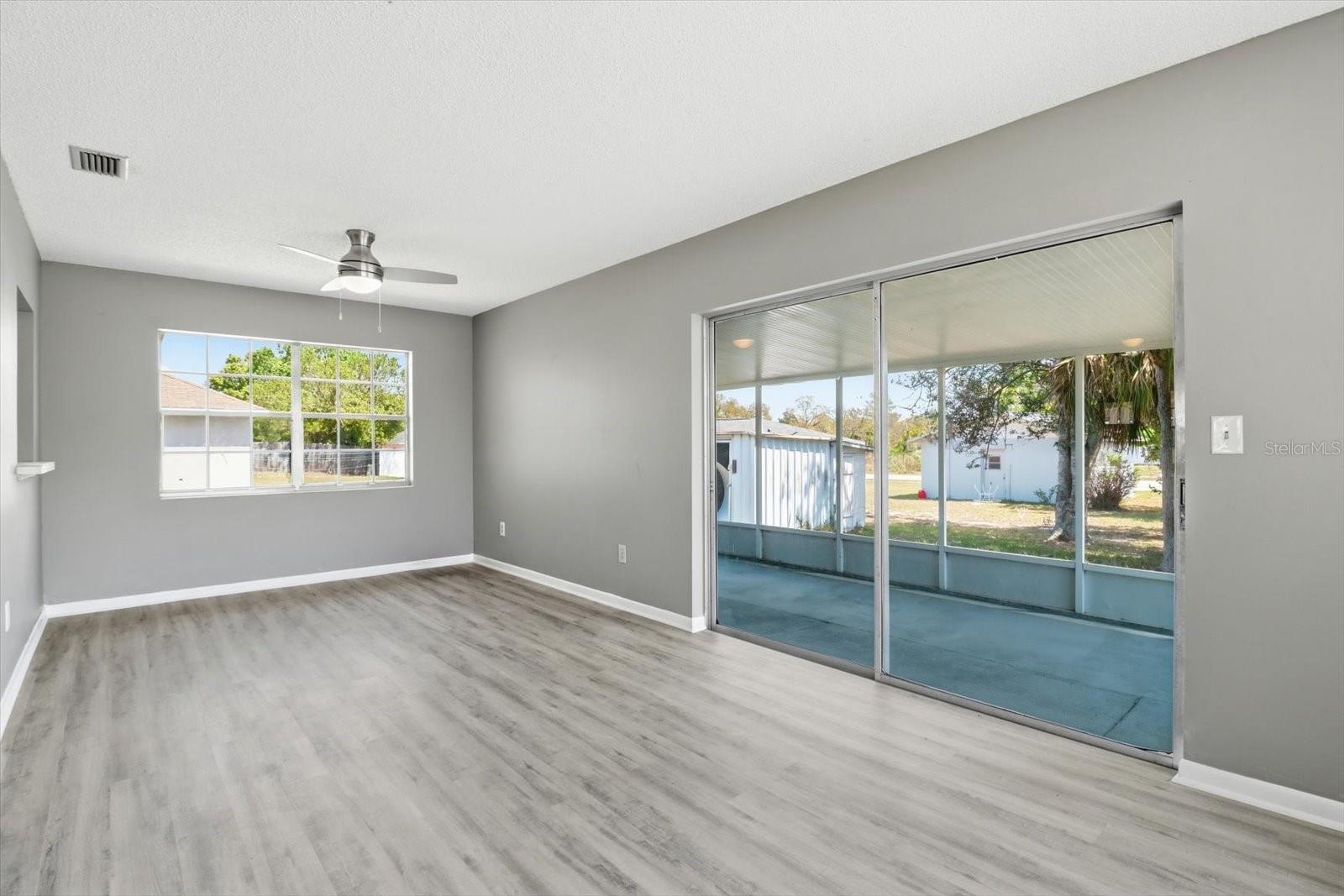 SPRING HILL - Residential