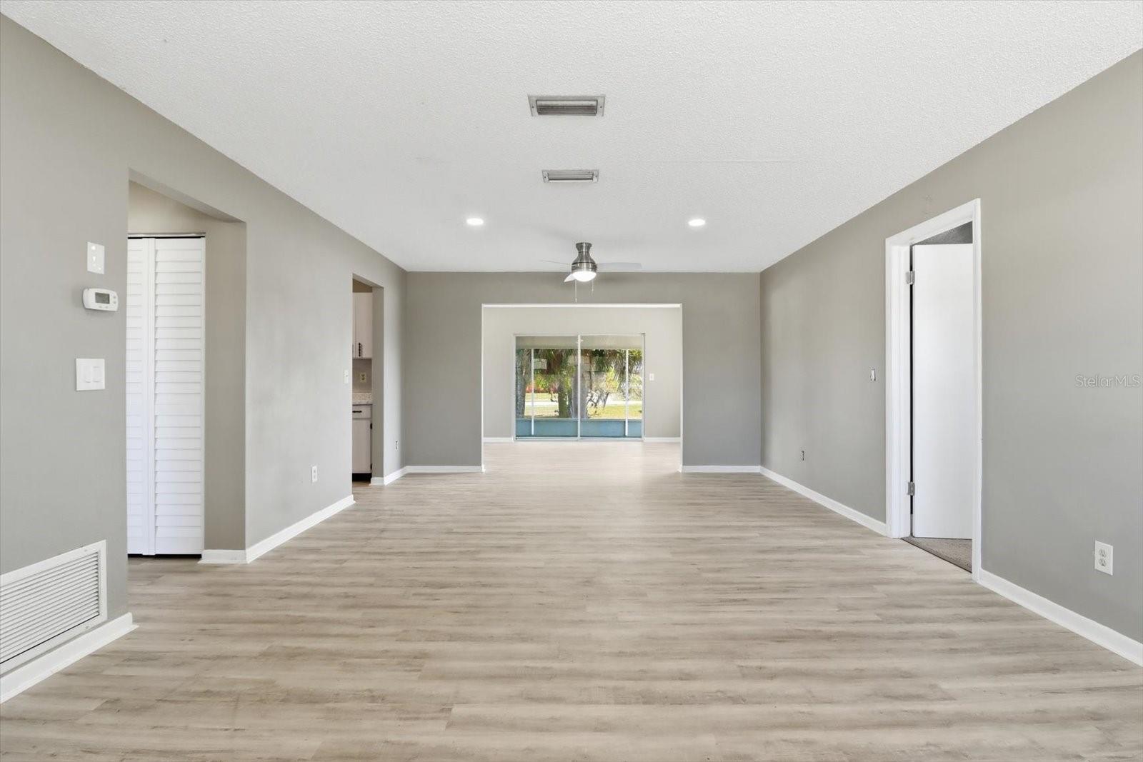 SPRING HILL - Residential