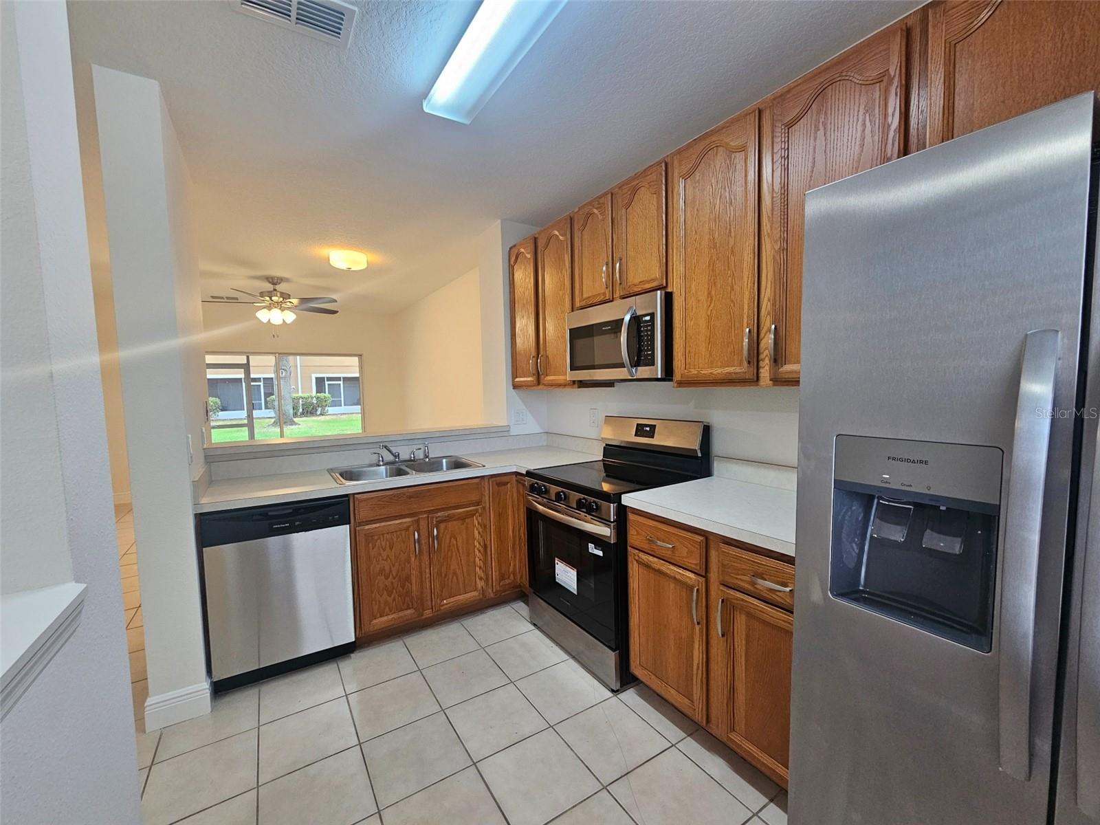 TOWNS LEGACY PARK - Residential Lease