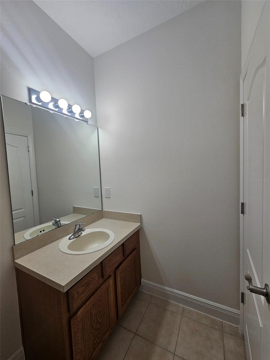 TOWNS LEGACY PARK - Residential Lease