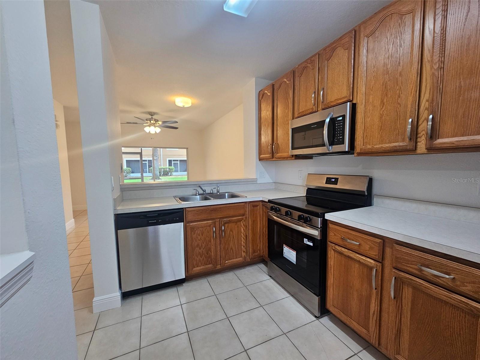 TOWNS LEGACY PARK - Residential Lease