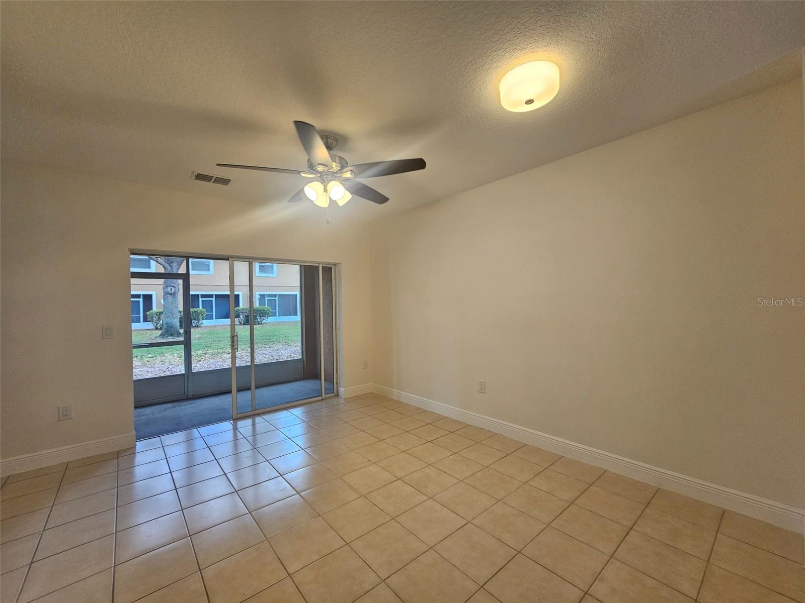 TOWNS LEGACY PARK - Residential Lease