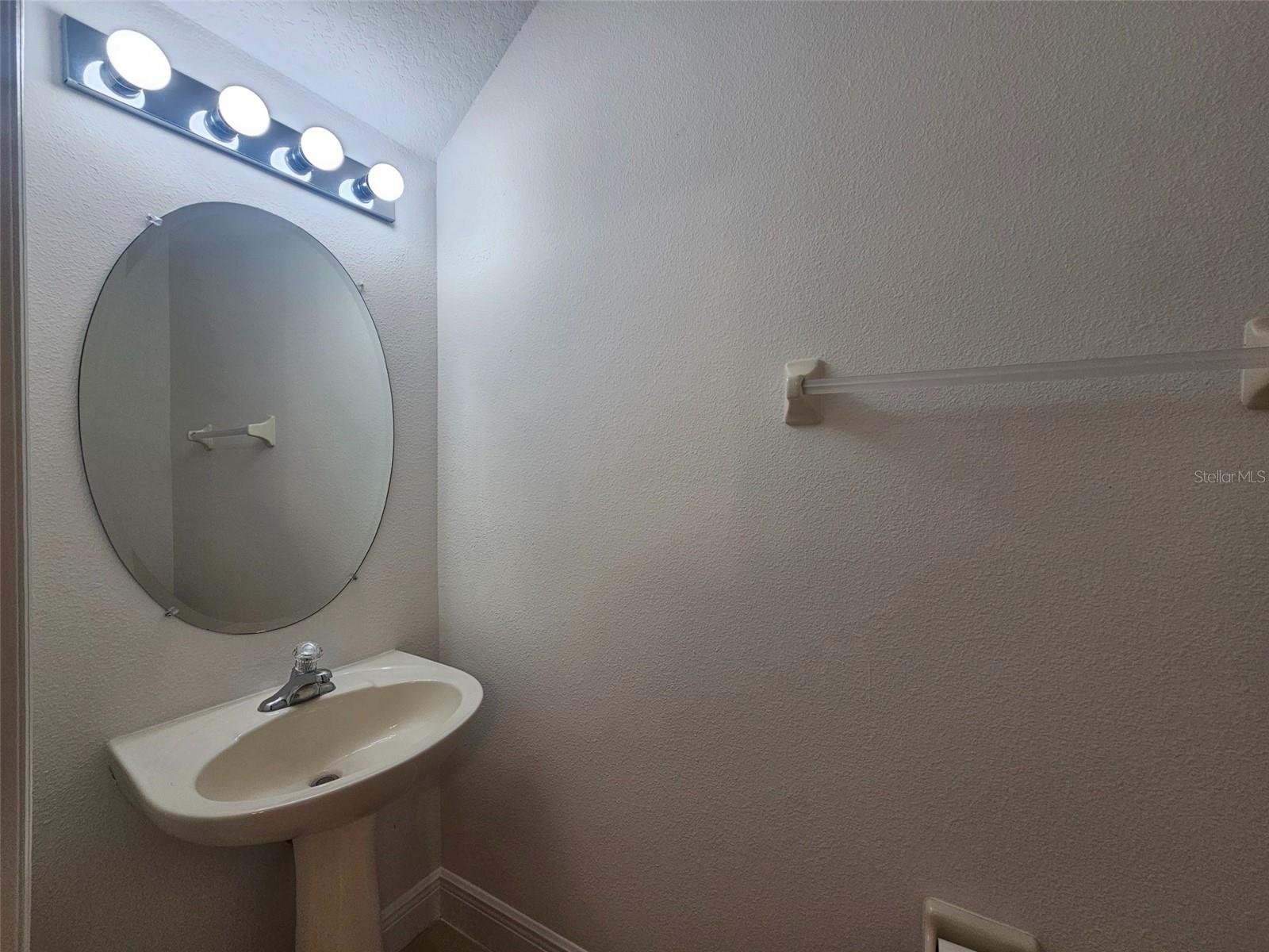 TOWNS LEGACY PARK - Residential Lease