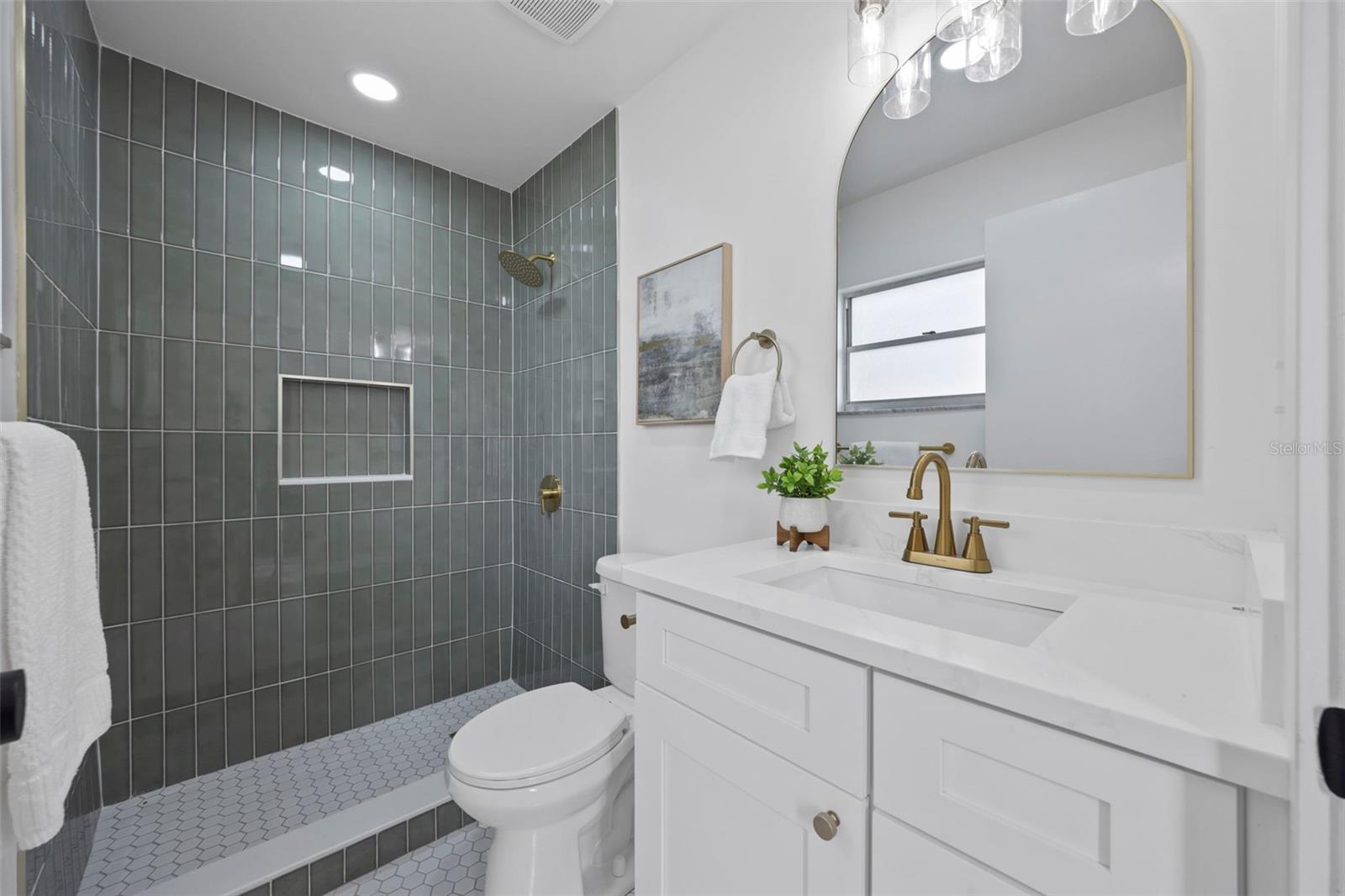 PINEBROOK ESTATES - Residential