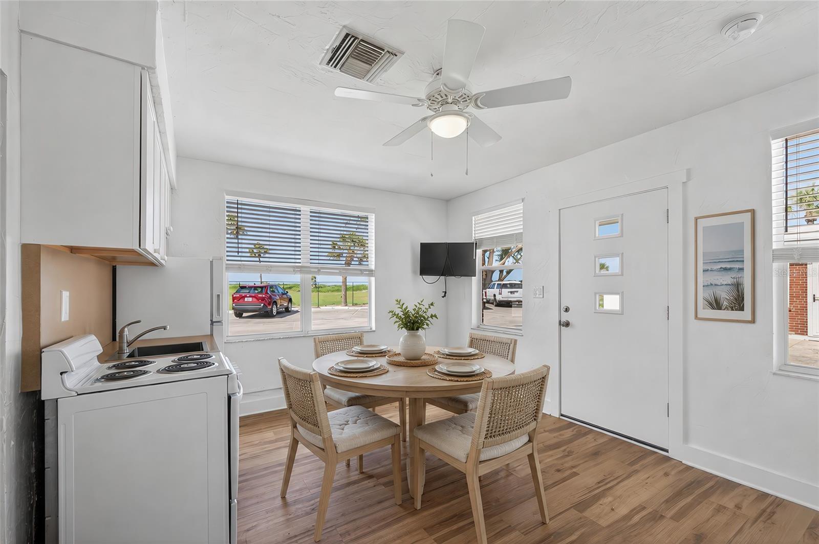 908 VILLAS DRIVE 31