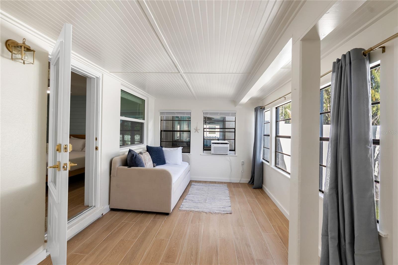 SEASIDE GARDENS - Residential