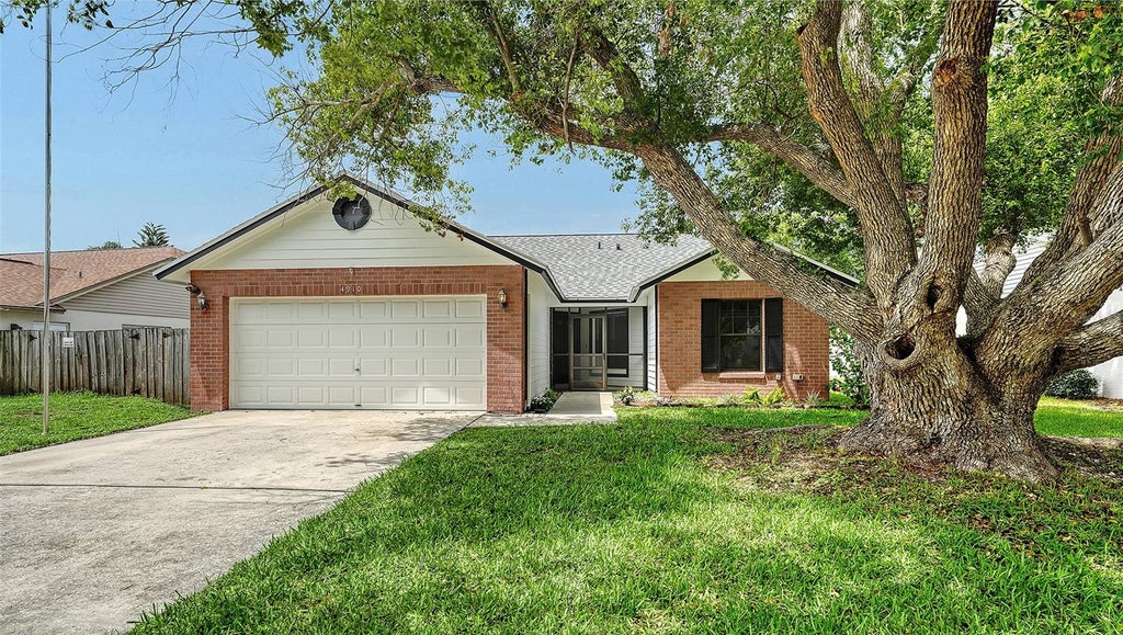 Photo of 4910 6th Avenue E, Bradenton, FL 34208 (MLS # A4705124)