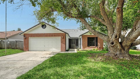 Photo of 4910 6th Avenue E, Bradenton, FL 34208 (MLS # A4705124)