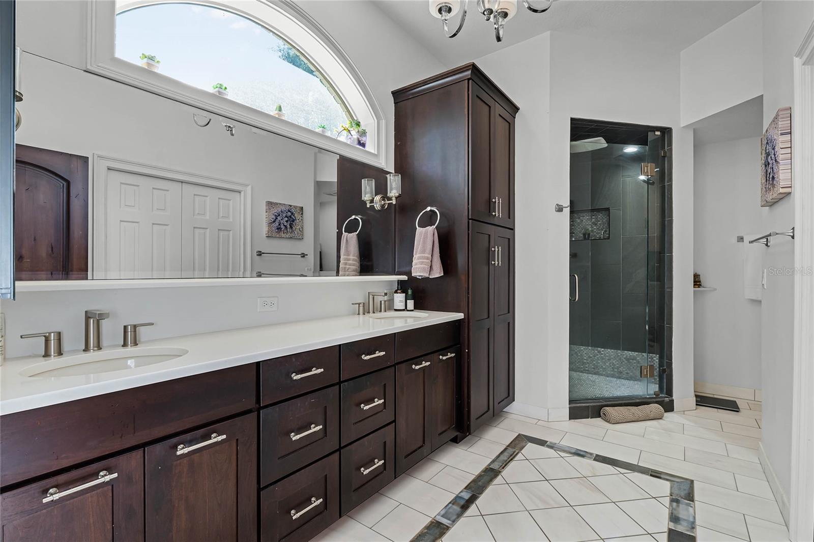CHEROKEE HILL - Residential