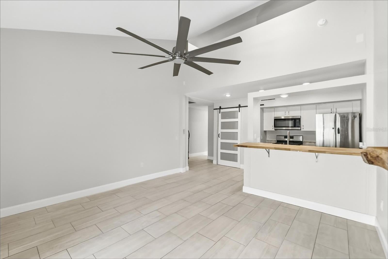 101 N HILL AVENUE 2