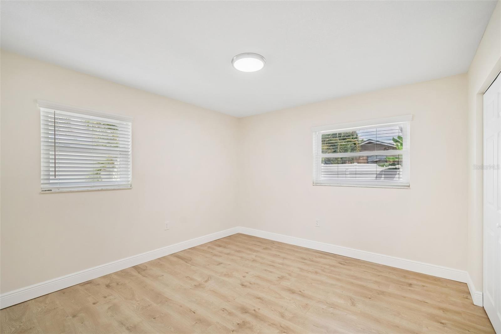 TAMPA SHORES INC 1 UNIT 5 - Residential