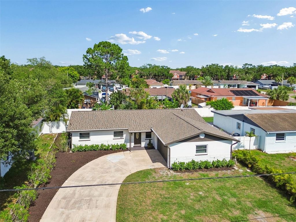 Photo of 6003 Tampa Shores Boulevard, Tampa, FL 33615 (MLS # TB8513341)