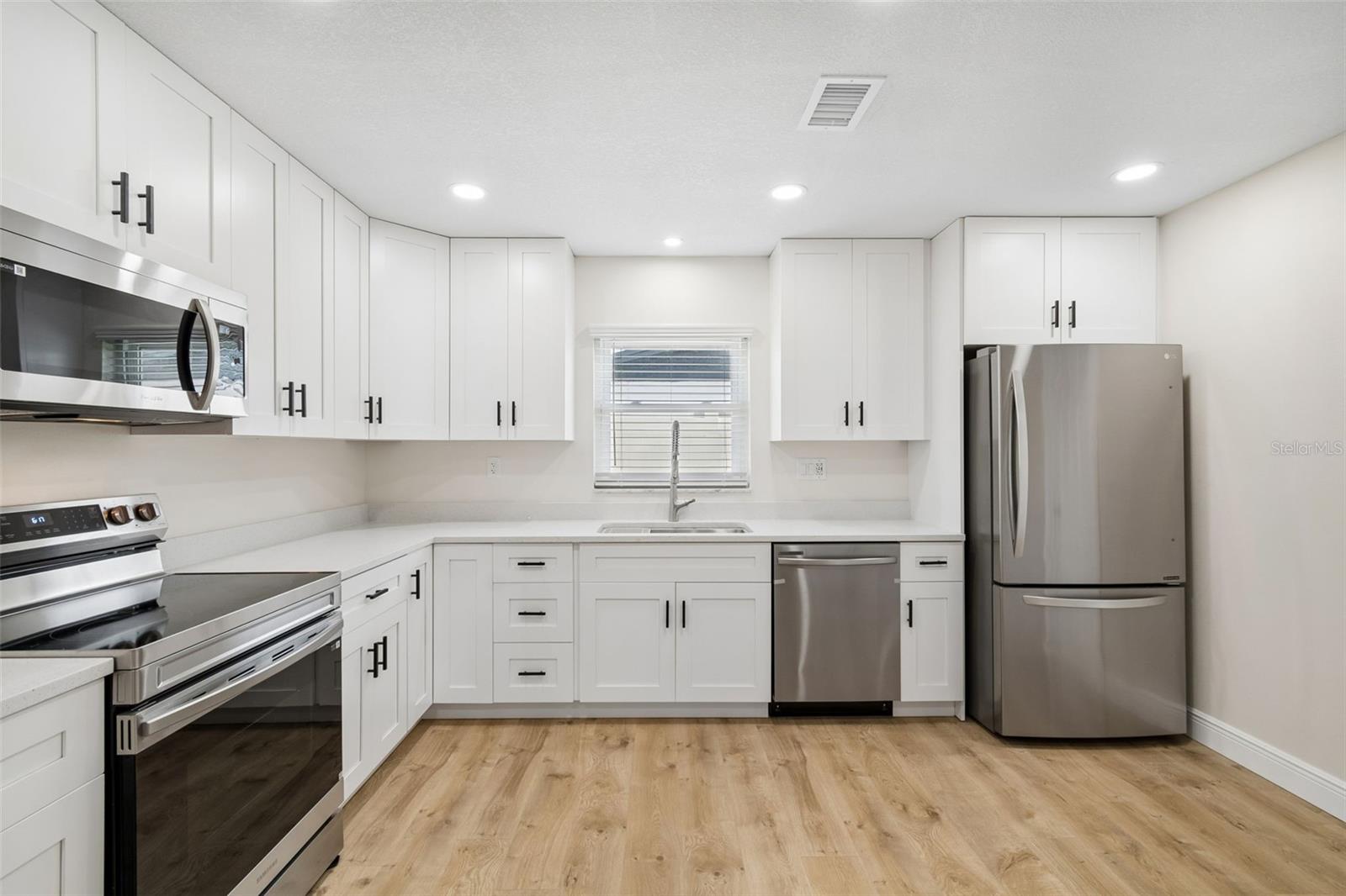 TAMPA SHORES INC 1 UNIT 5 - Residential