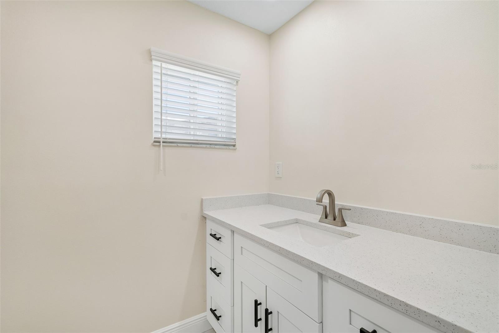 TAMPA SHORES INC 1 UNIT 5 - Residential