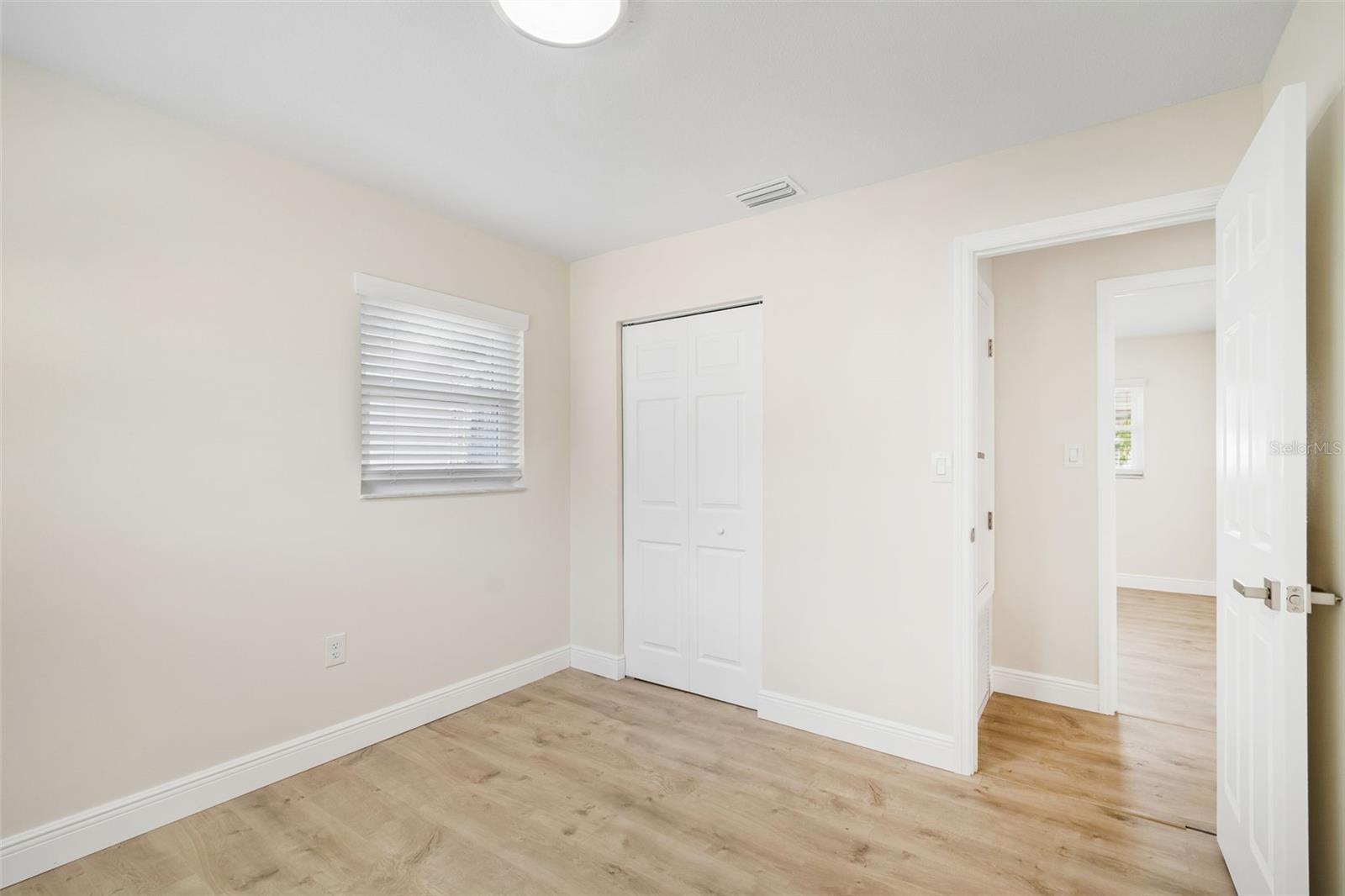 TAMPA SHORES INC 1 UNIT 5 - Residential