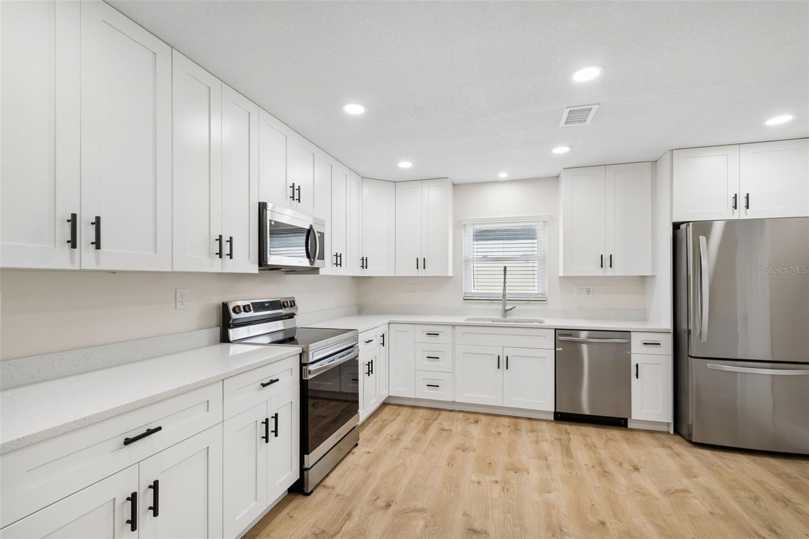 TAMPA SHORES INC 1 UNIT 5 - Residential