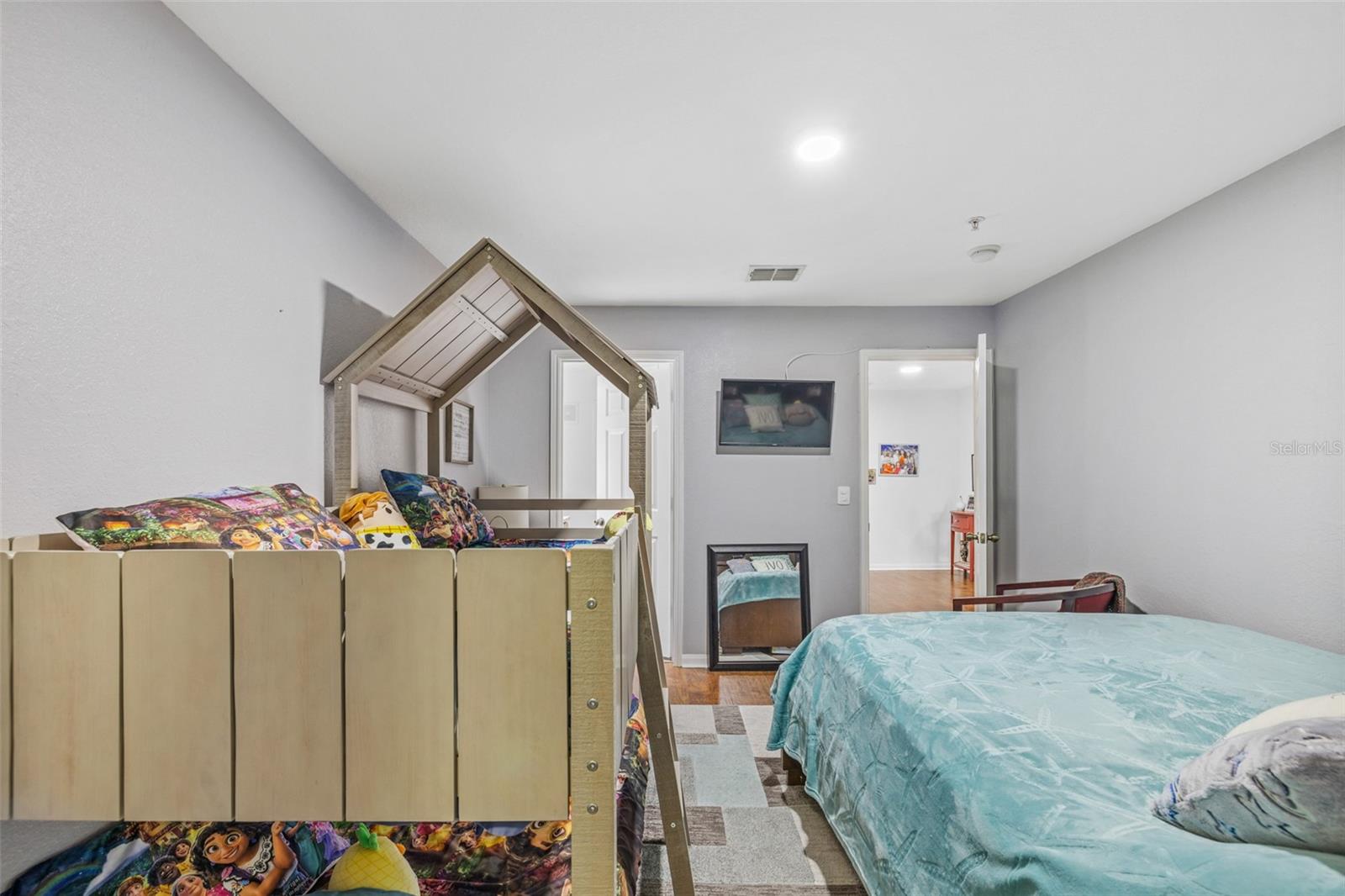 VILLAGGIO LAKES - Residential