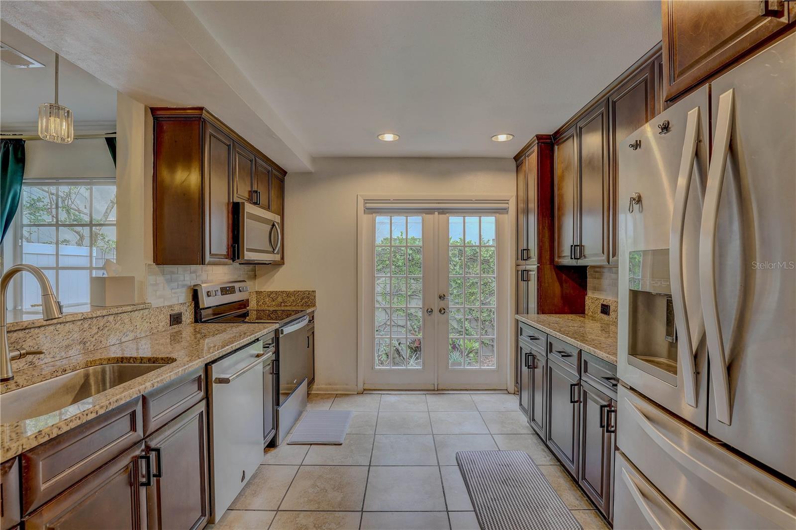 SUNSET PARK - Residential