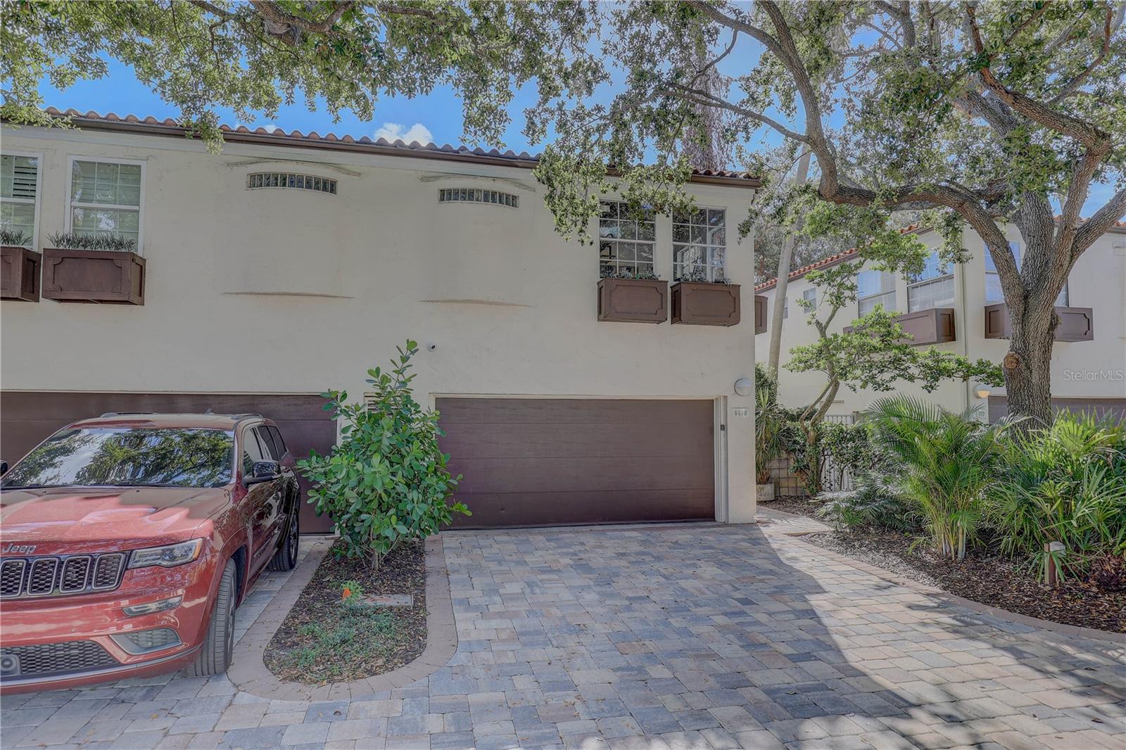 SUNSET PARK - Residential