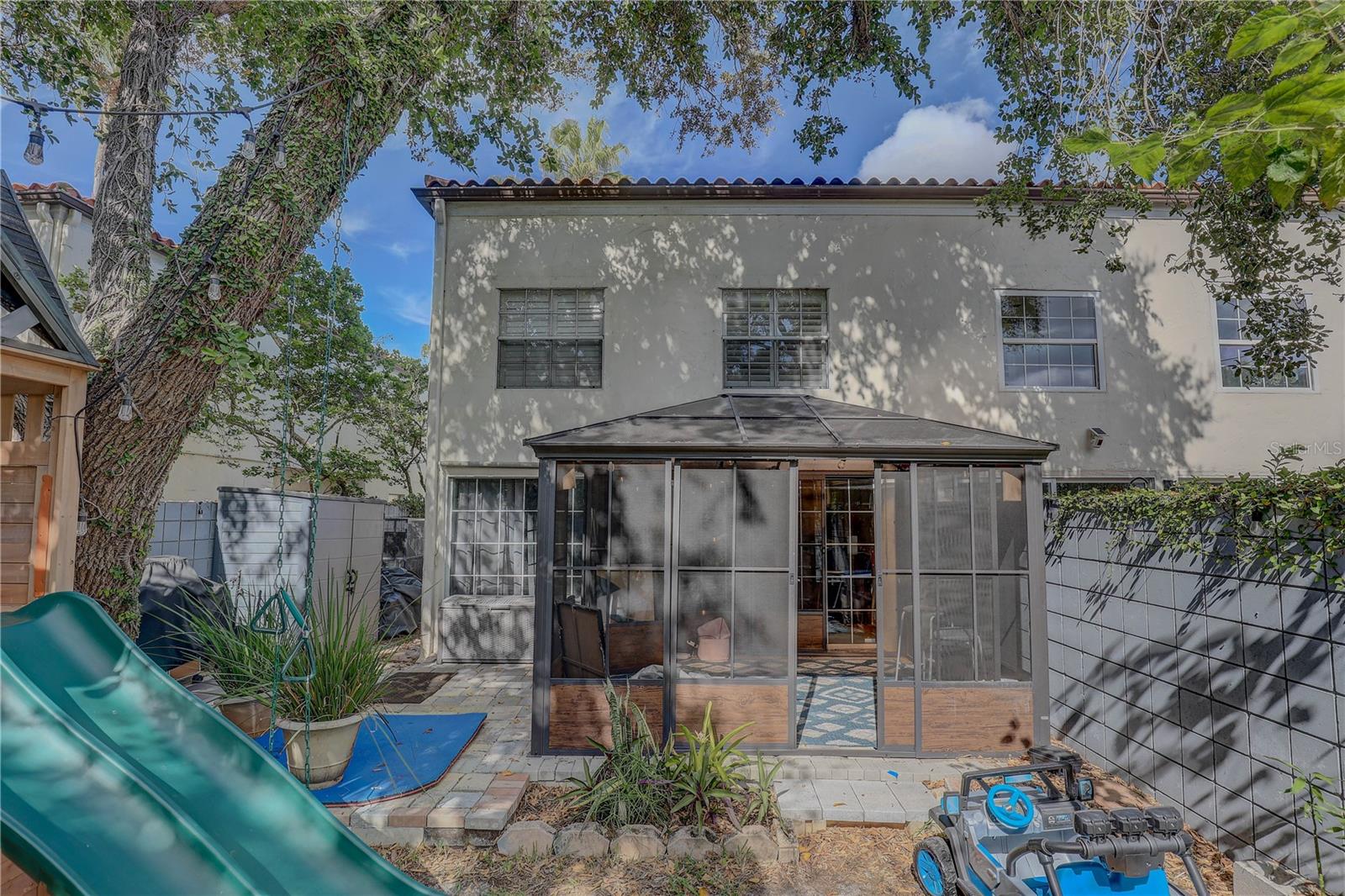 SUNSET PARK - Residential