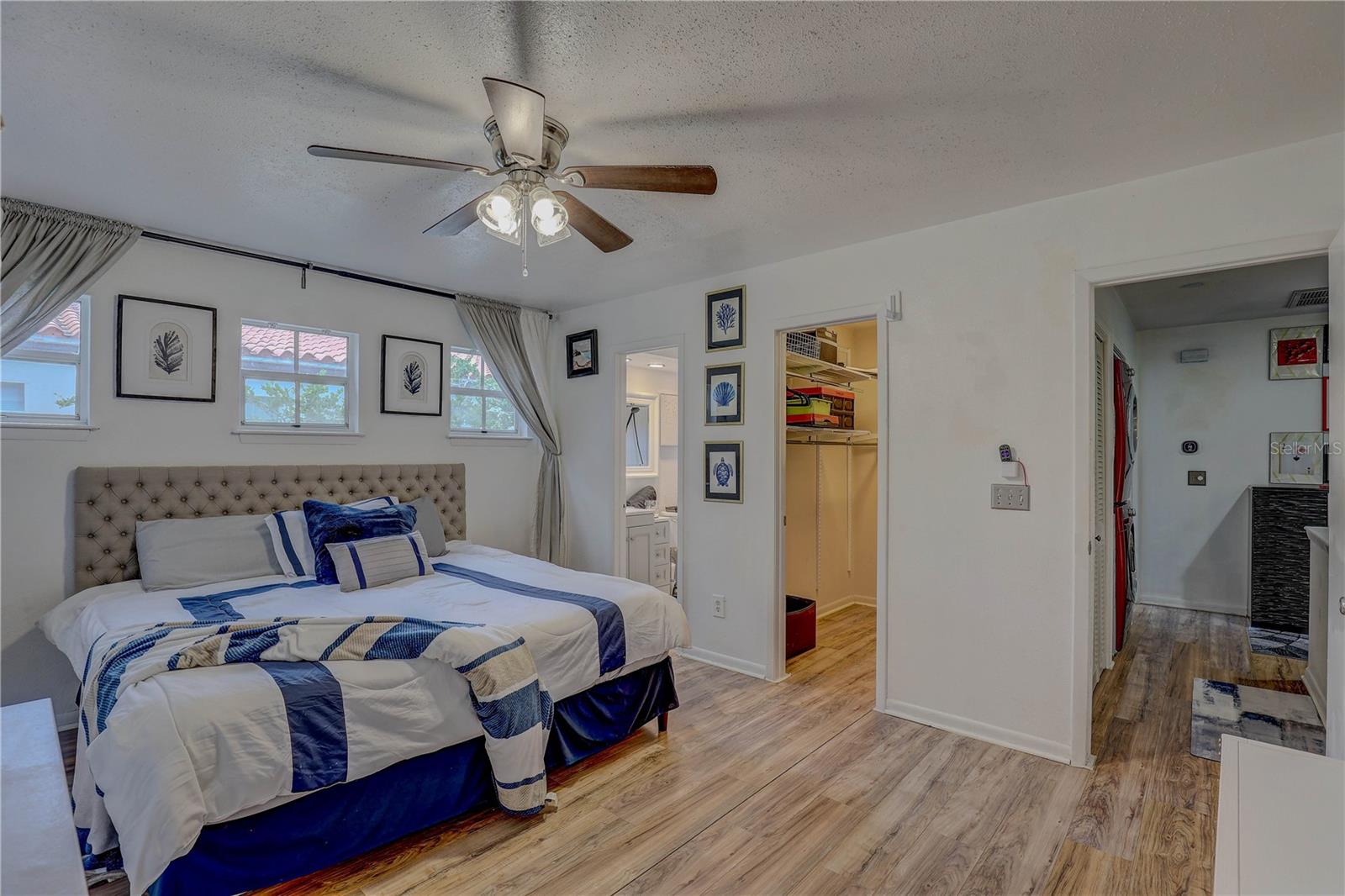 SUNSET PARK - Residential