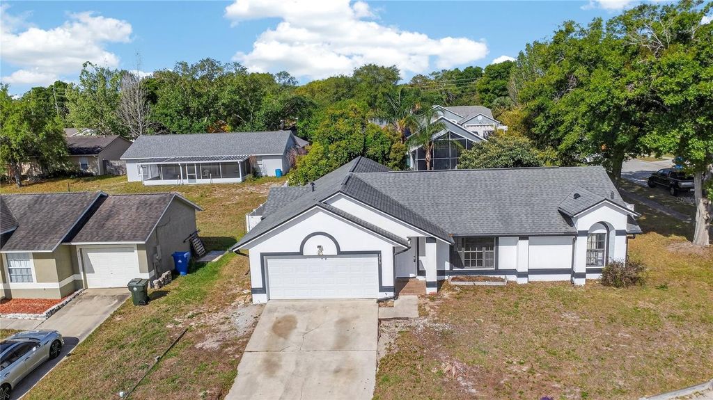 Photo of 2075 Hedgerow Circle, Ocoee, FL 34761 (MLS # O6395968)