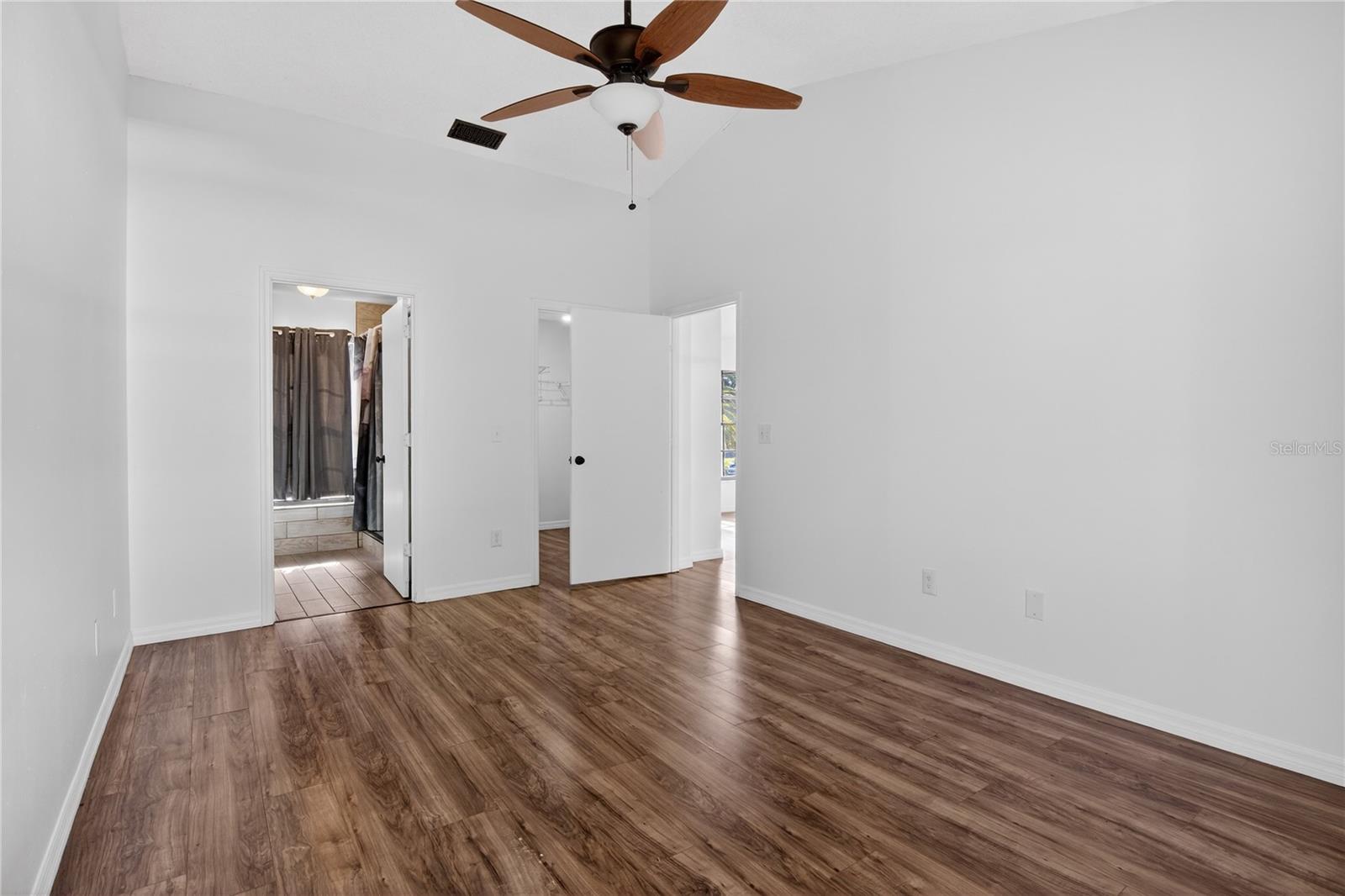 AMBER RIDGE - Residential