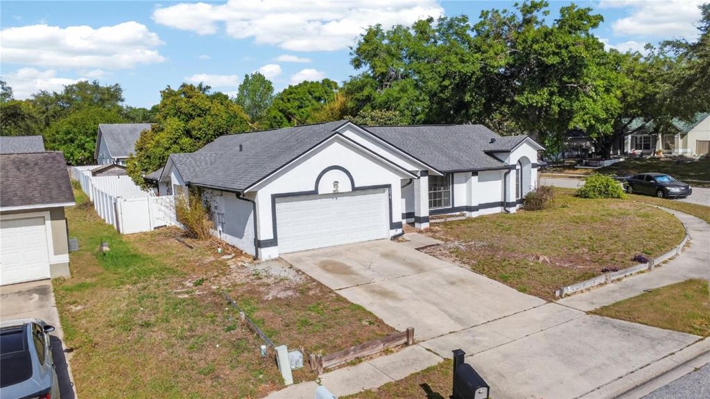 Photo of 2075 Hedgerow Circle, Ocoee, FL 34761 (MLS # O6395968)