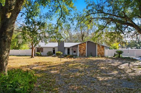 6529 HEREFORD DRIVE LAKELAND FL 33810