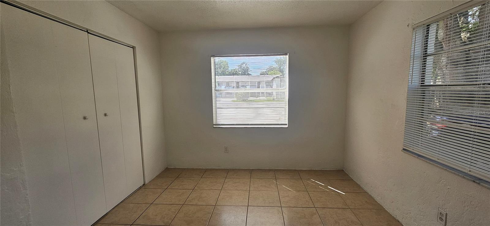 MASON & CARSWELLS HOLLY HILL - Residential Lease