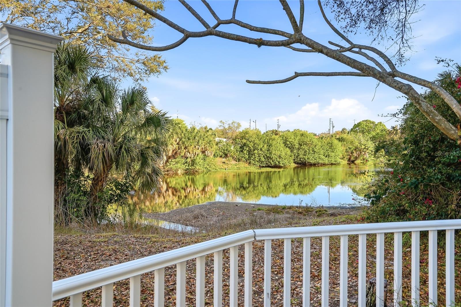 LAKESIDE CROSSING CONDO - Residential