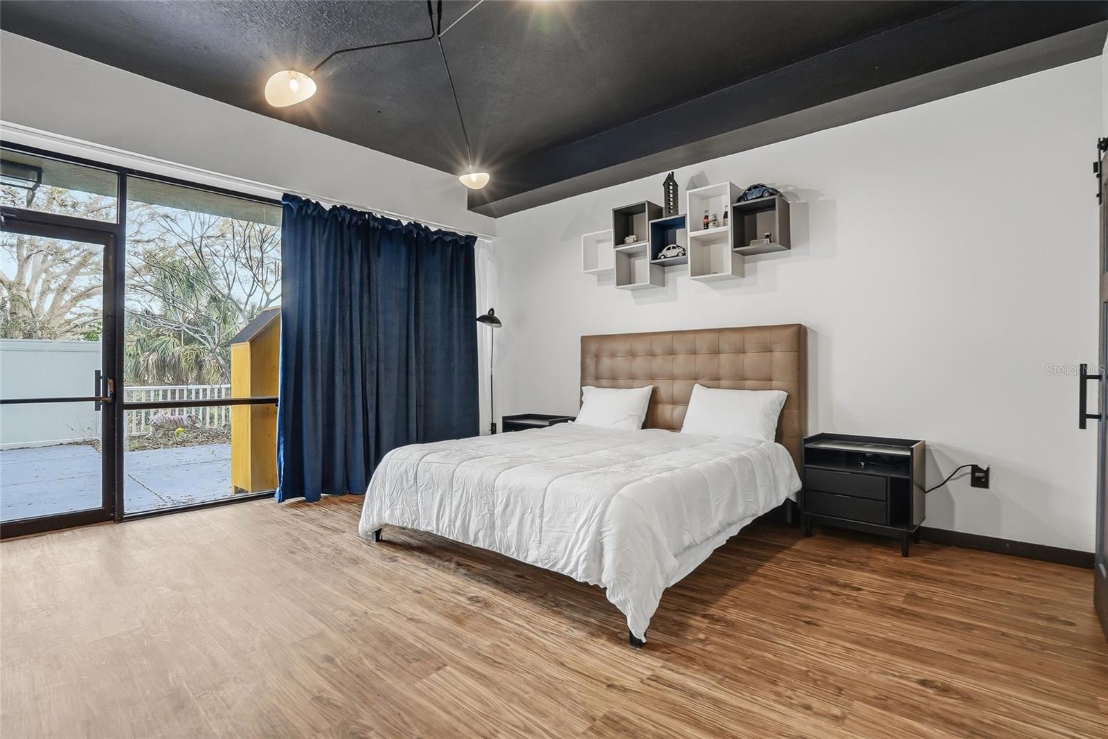 LAKESIDE CROSSING CONDO - Residential